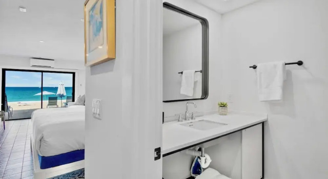 Люкс Luxury Seaside at Anna Maria Island Inn