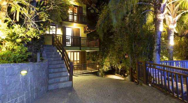 Трёхместный номер Standard с балконом Dubai Bungalows Bombinhas