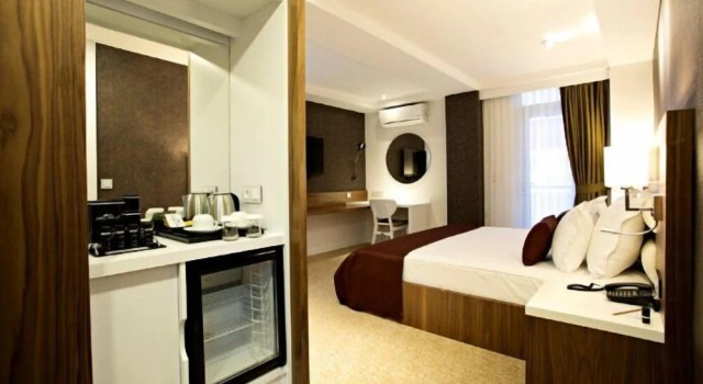 Номер Business с балконом Endglory Hotel
