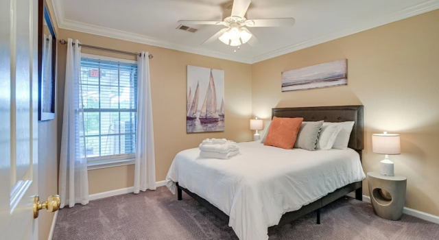 Апартаменты с 3 комнатами с балконом Highend Pawleys Island Condo w/ Porch & Pools!