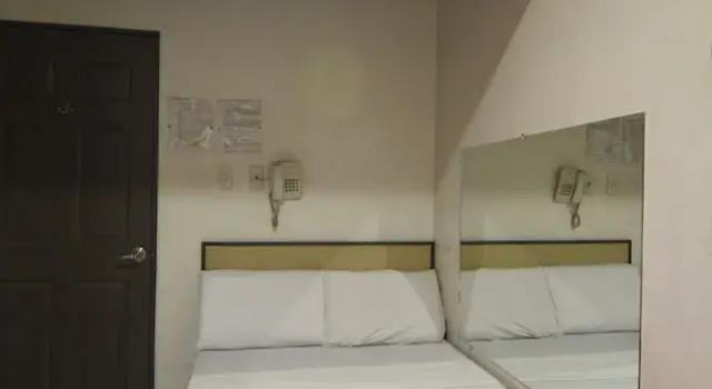 Номер Deluxe Cosmo Hotel - Kamuning