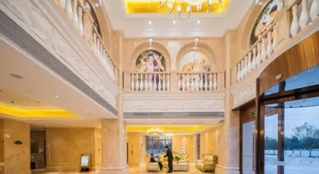 Vienna International Hotel (Xinyang High Speed Rail East Station Branch), Reserva ahora Hotel Hoteles en Henan con aparcamiento, Aparcamiento