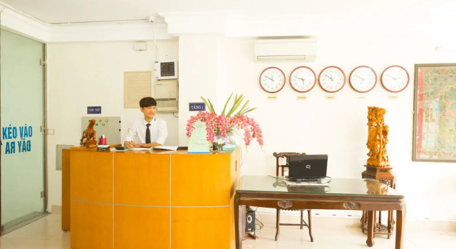 Ho Sen Xanh Hotel