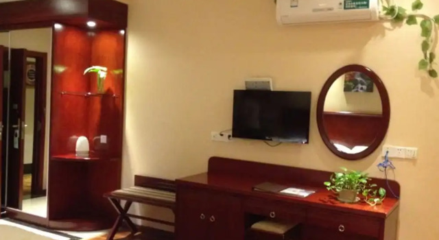 Номер Standard GreenTree Inn Chuzhou Wandong International Car City Express Hotel