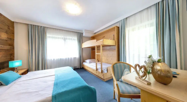 Семейный номер Standard Berghotel Ronach