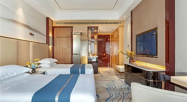 Четырёхместный номер Superior Ramada by Wyndham Changsha South Bus Station