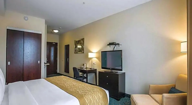 Люкс Superior Comfort Hotel Bayers Lake