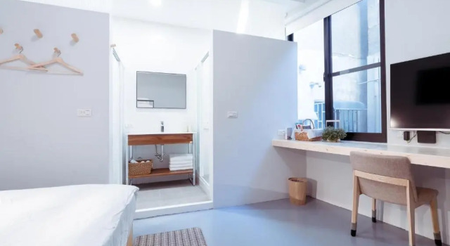 Четырёхместный номер Standard UNS B&B