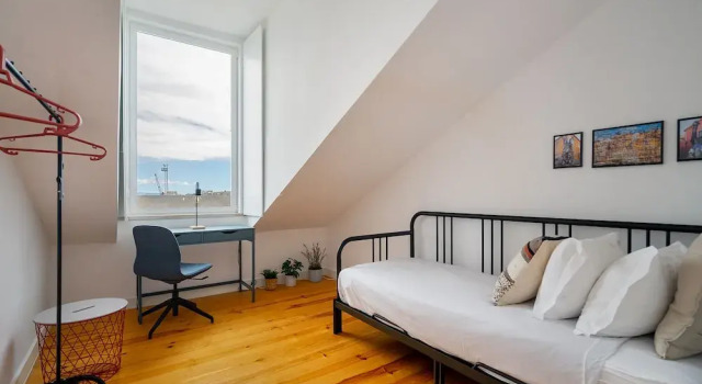 Riverside View 2-Bed For Remote Workers & Digital Nomads
