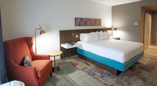 Номер Premium Hilton Garden Inn Elizabethtown