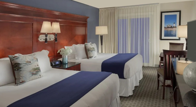 Четырёхместный номер Standard Ocean Mist Beach Hotel & Suites