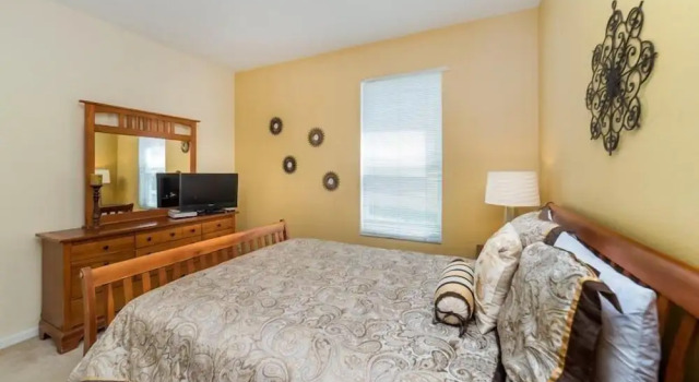 5 Bedroom 3.5 Bath Pool and Spa Home in Kissimmee Resort, Buchen Sie Resort Hotels in Four Corners mit Pool, Schwimmbad