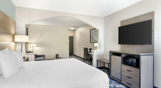 Best Western Plus Savannah Airport Inn and Suites, Book Hotel Hoteller i Pooler med pool, Swimmingpool