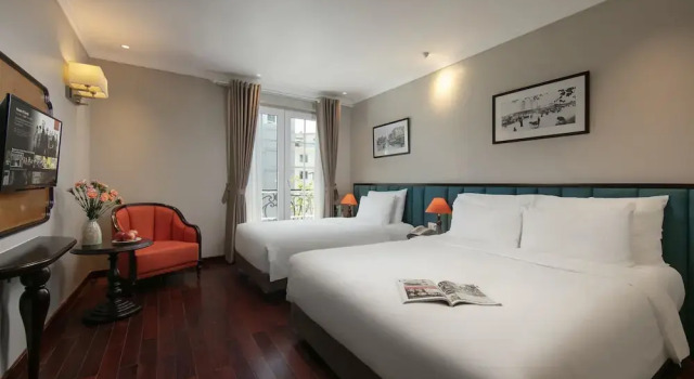 Трёхместный семейный номер Standard Sunline Central Hotel