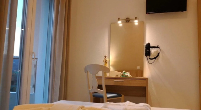 Porto Thassos, Book Condo Hotel Chrisi Akti 