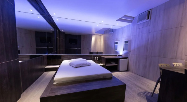 Люкс Snob Motel
