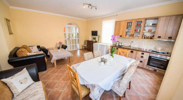 Апартаменты Цокольный этаж Soljic Apartments