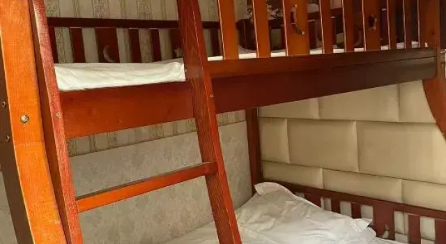 Кровать в общем номере (мужской номер) Xinrong Hotel