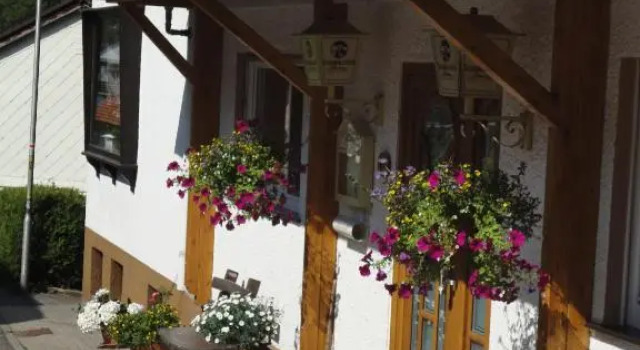 Gasthaus Zum Spalterwald, Забронировать Отель Оберзент земля Гессен