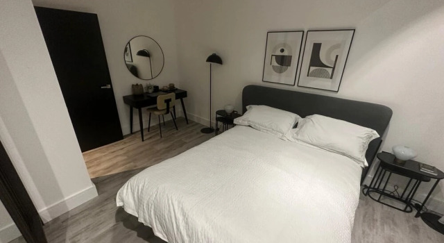 Impeccable 1bed Flat in West London!!, Varaa Huoneisto Asunnot kohteessa Merseyside, Huoneisto
