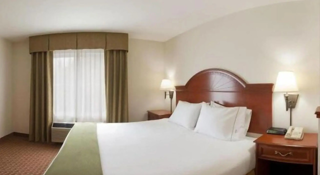 Holiday Inn Express Hotel & Suites Frackville by IHG, Prenota Hotel Frackville 