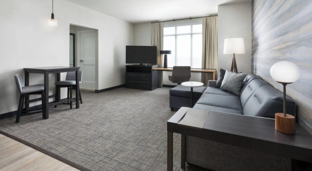 Люкс c 1 комнатой Residence Inn Long Island Garden City