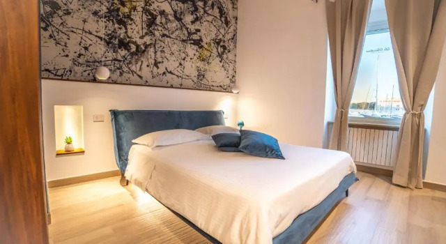 Полулюкс LA BANCHINA LUXURY SUITES
