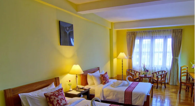 Deluxe Double room with view Shwe Ingyinn Hotel