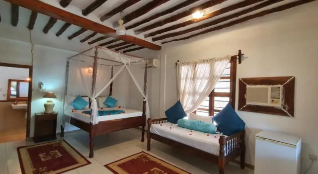 Трёхместный номер Standard с видом на море Mambo Beach Villas