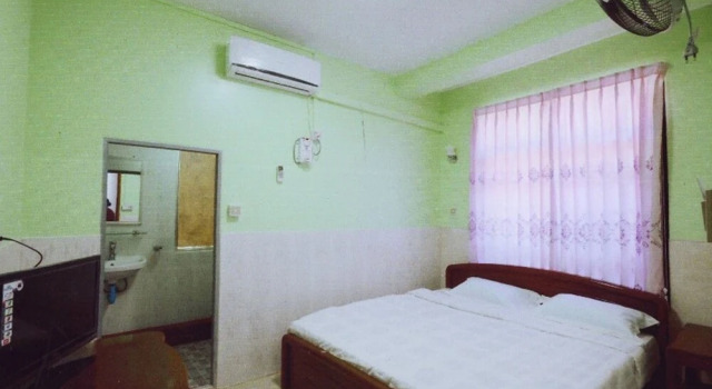 Saw Nyein San Guest House, Book Guesthouse Nyaung-U Mandalay Region