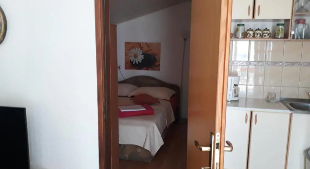 Ana & Stela, Book Hotel Hoteller i Karlobag med parkering, Parkering