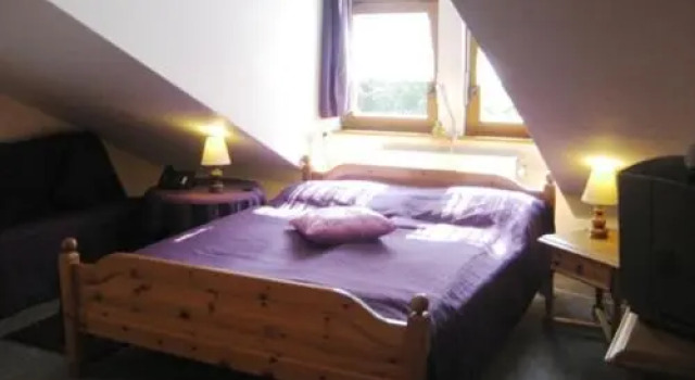 Hotel-Restaurant Village, Rezerwuj Hotel Lahntal-Sarnau Niemcy
