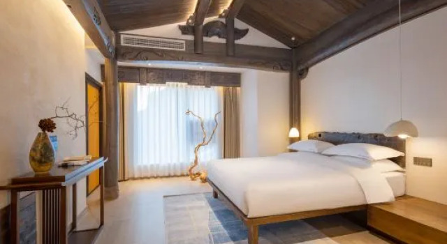 Люкс с красивым видом из окна Floral Lux Hotel· Hengdian Xindi Hotel(Film and Television City Qinwang Palace Dream Valley Branch)