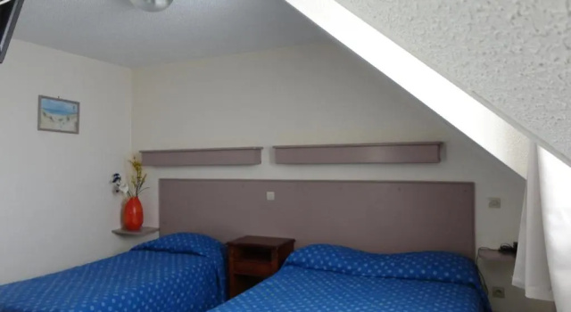 Трёхместный номер Standard Escal Hôtel