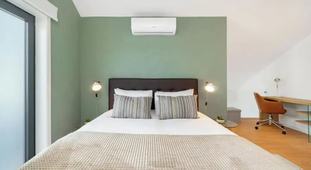 C312 Riverside View Premium Apartment w/ AC & Terrac