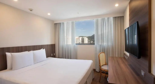 Двухместный номер Standard Windsor Tower Hotel
