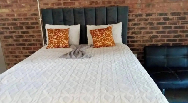 Room-home in Maboneng 364, Забронировать Гостевой дом Гостевые дома Йоханнесбург, рядом с Market on Main, Гостевой дом