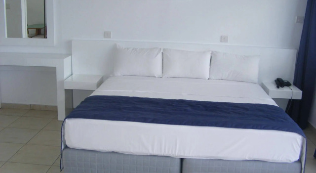 Sun Hall Beach Hotel Apts.