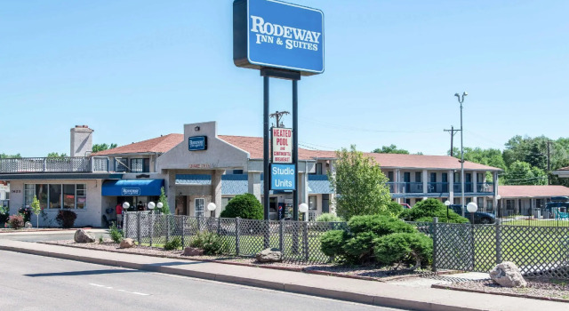 Номер Standard Rodeway Inn & Suites