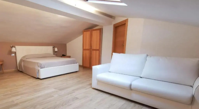 Standard Doppel Zimmer Dachboden Maison Reale