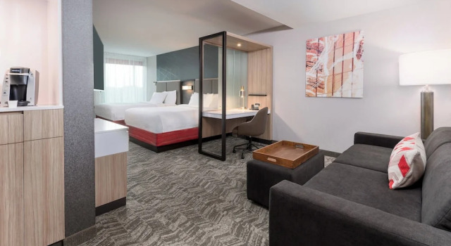 Четырёхместный люкс SpringHill Suites by Marriott Lakeland