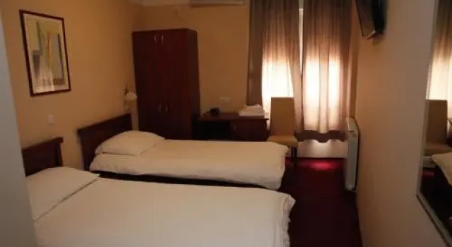 In Hotel Trebinje, Забронировать Отель Отели Требине 3 звезды, рядом с Bazen Bregovi Public Beach, 3*