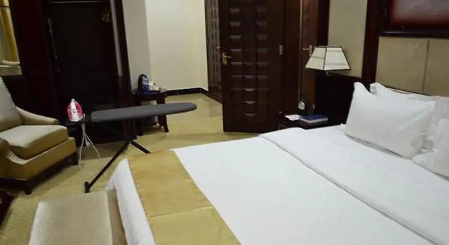 Люкс Hotel Gloria Inn