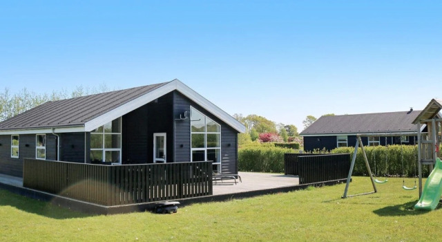 8 Person Holiday Home in Hadsund, Prenota Hotel Hadsund 