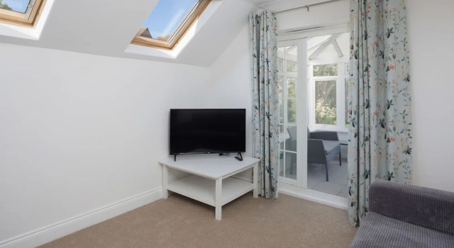 Milford On Sea Detached Bungalow, Boek Hotel Hotels in Hampshire met parkeren, Parkeren
