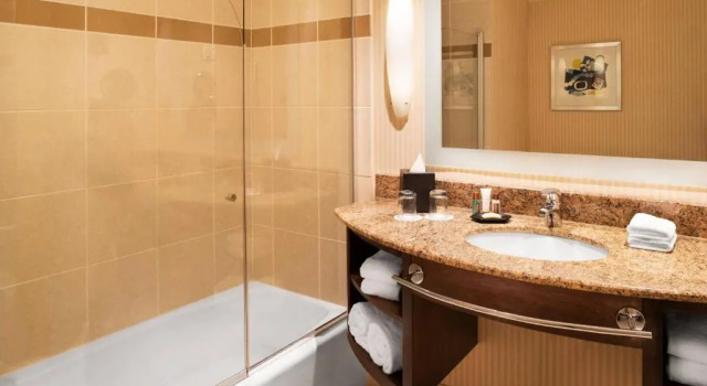 Standard- firedobbelt værelse Sheraton Bloomington Hotel