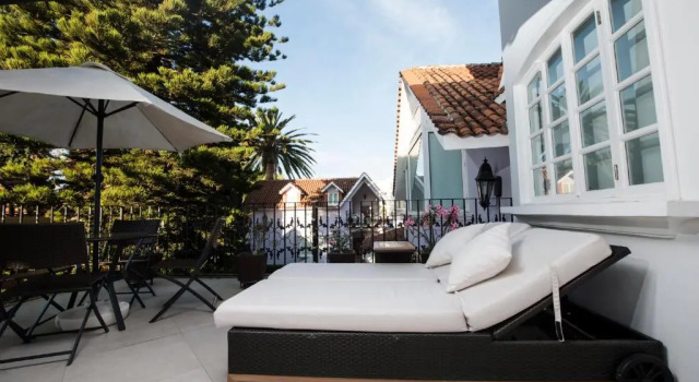 Полулюкс Casa Bonita Hotel & Luxury Residence