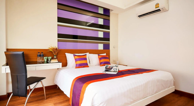 Кровать в общем номере Отель Studio Asoke