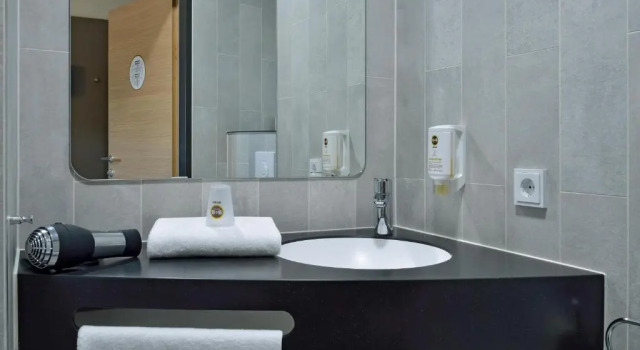 Трёхместный номер Standard B&B Hotel Wien-Hbf