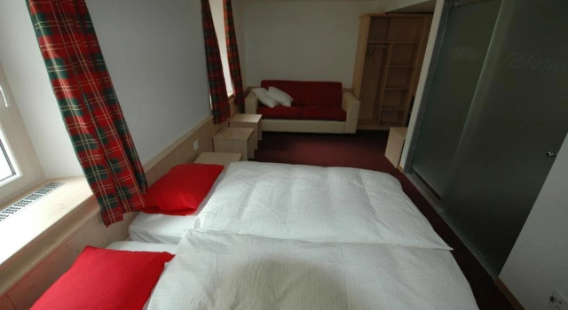 eRoom, Book Hotel Mesocco Moesano